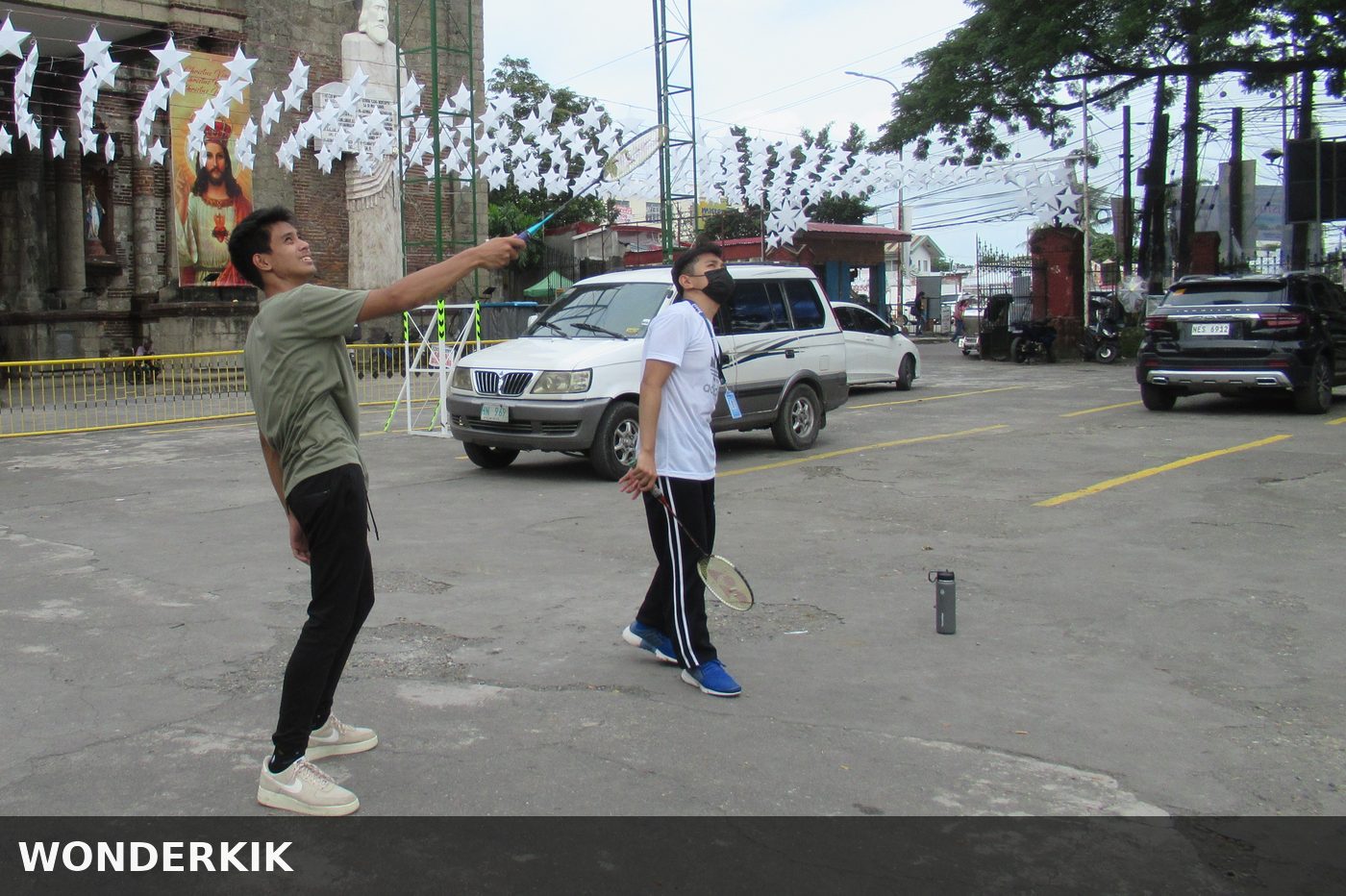 Badminton